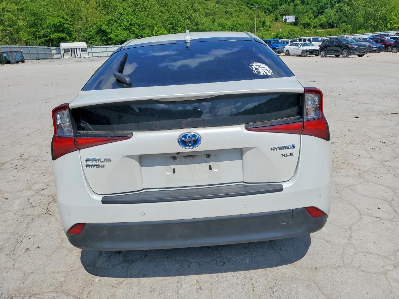 2021 TOYOTA PRIUS