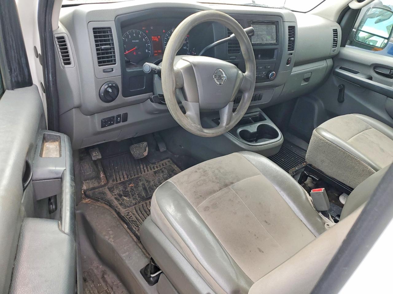 2013 NISSAN NV