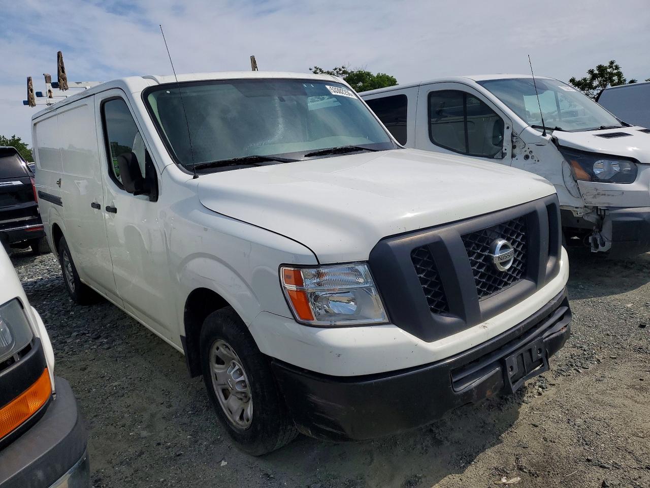 2013 NISSAN NV