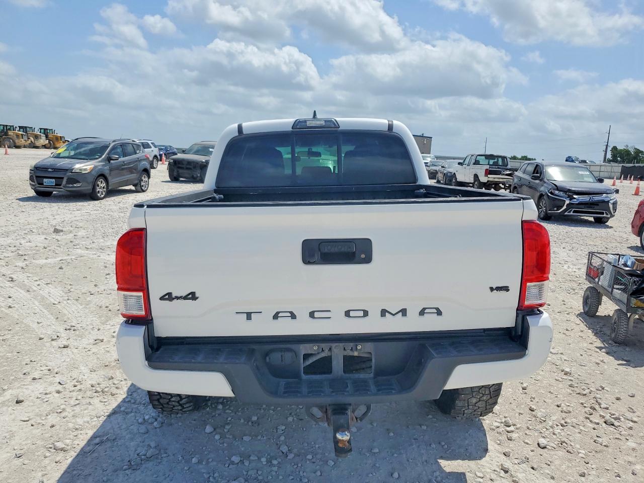 2017 TOYOTA TACOMA