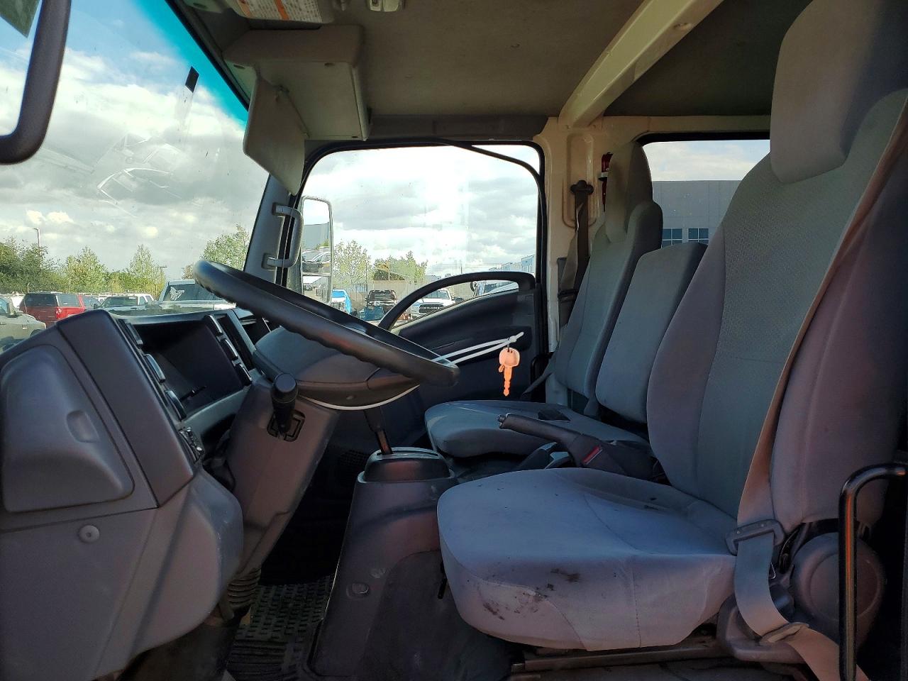 2021 ISUZU NPR