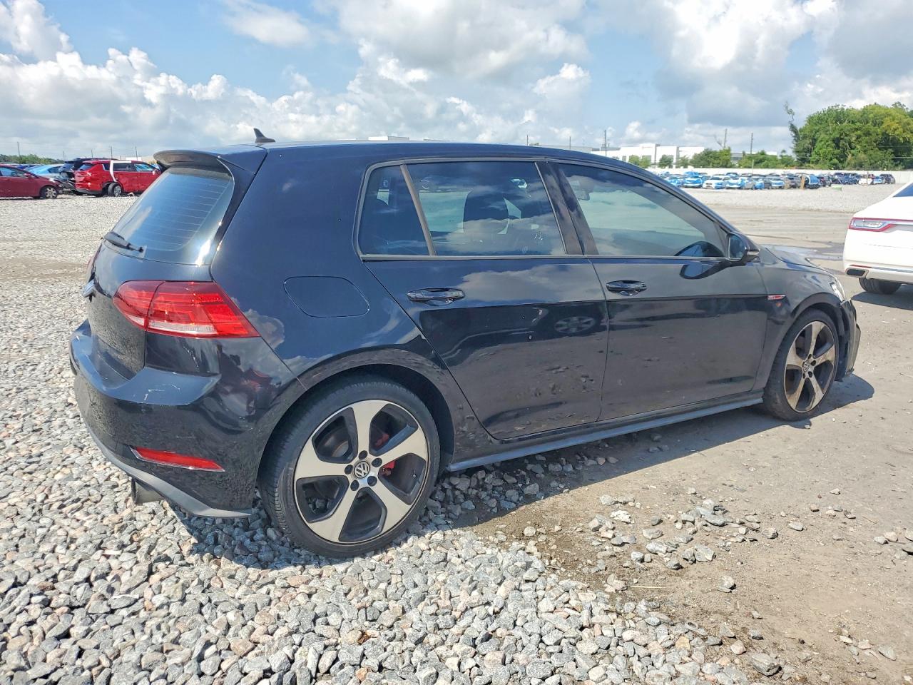 2018 VOLKSWAGEN GTI