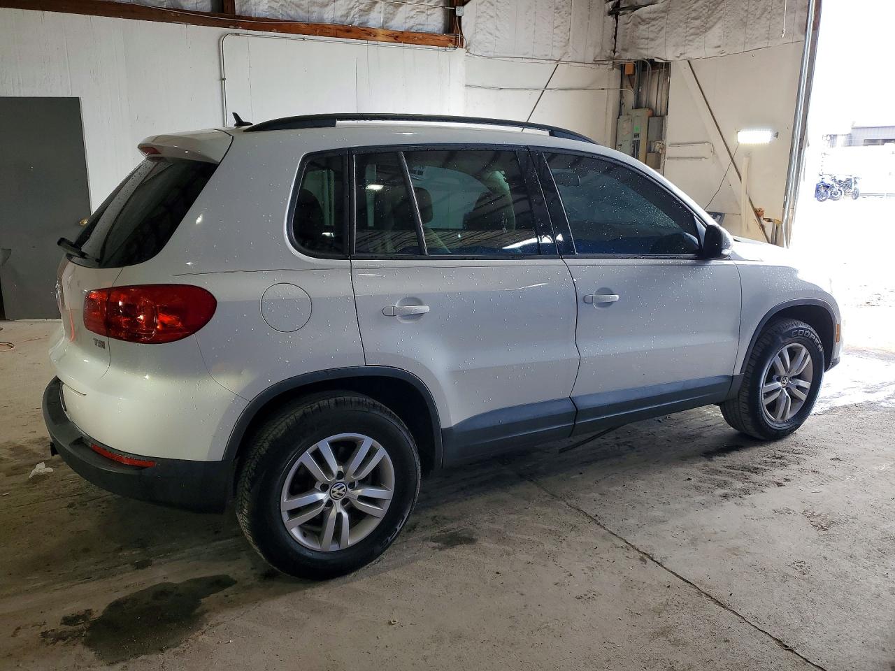 2016 VOLKSWAGEN TIGUAN
