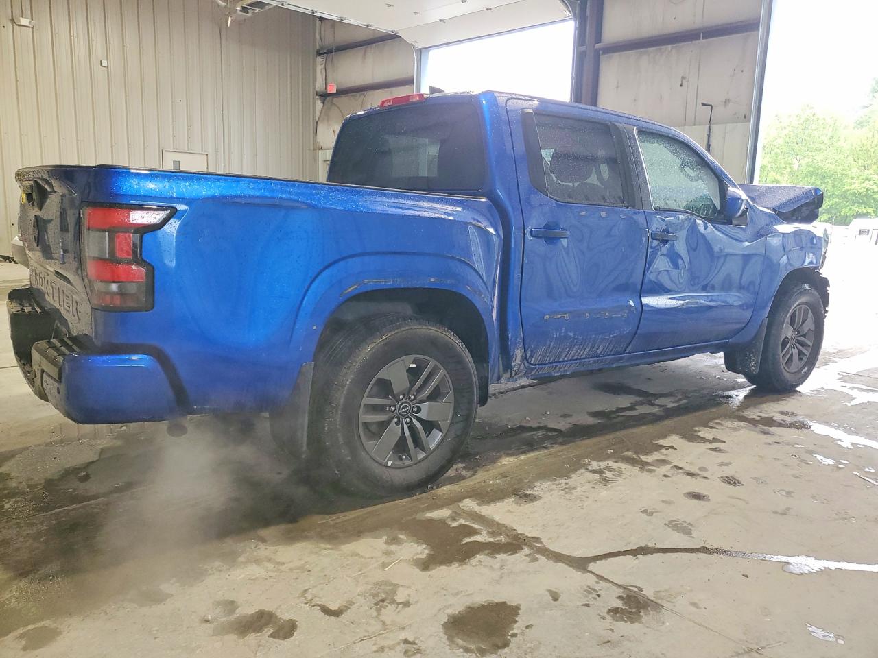 2025 NISSAN FRONTIER
