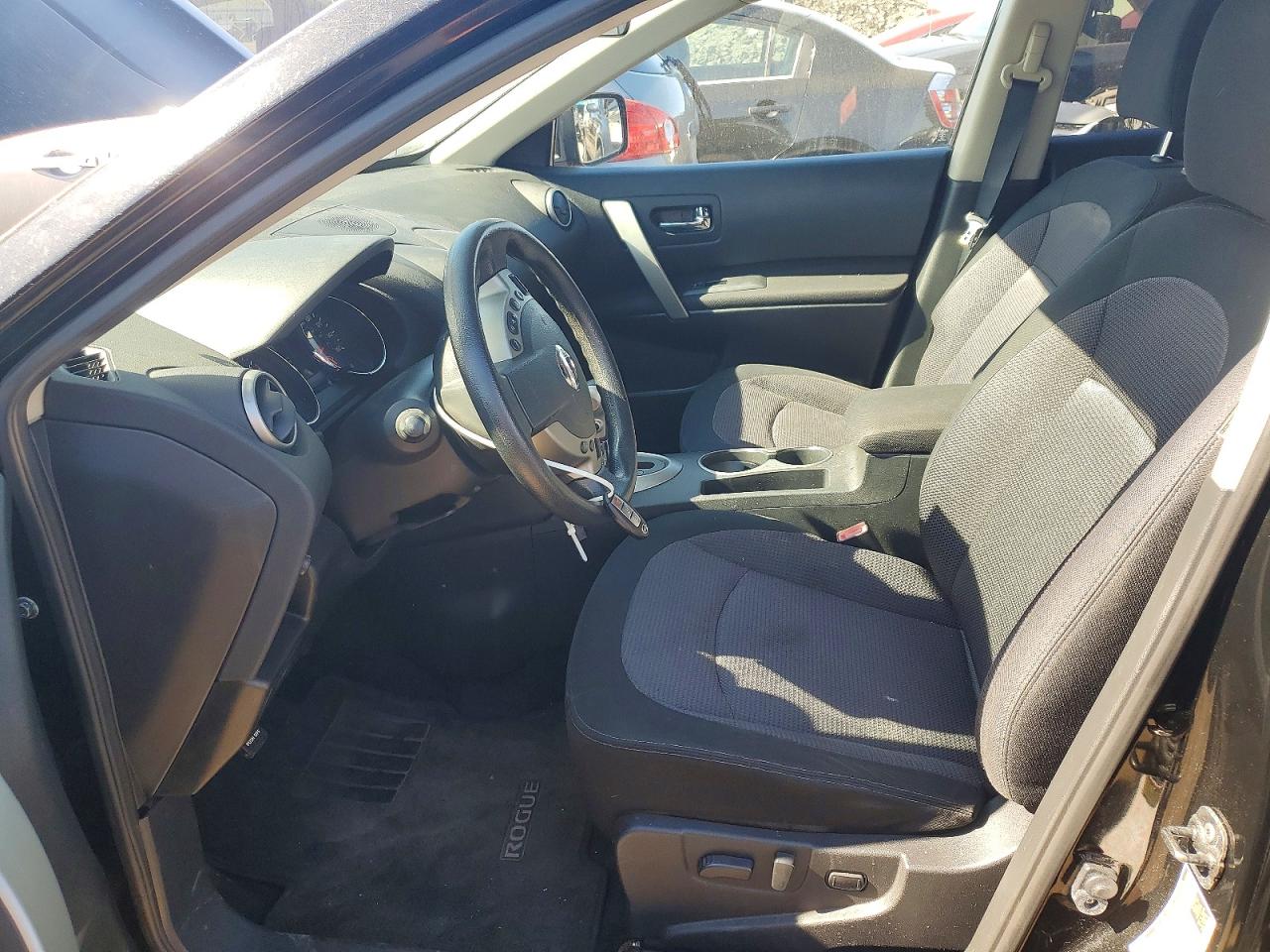 2011 NISSAN ROGUE