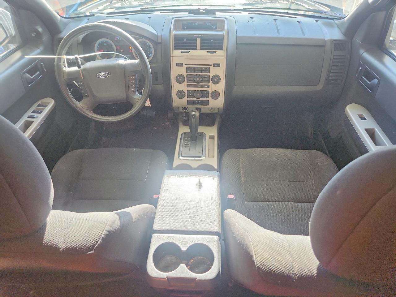 2010 FORD ESCAPE