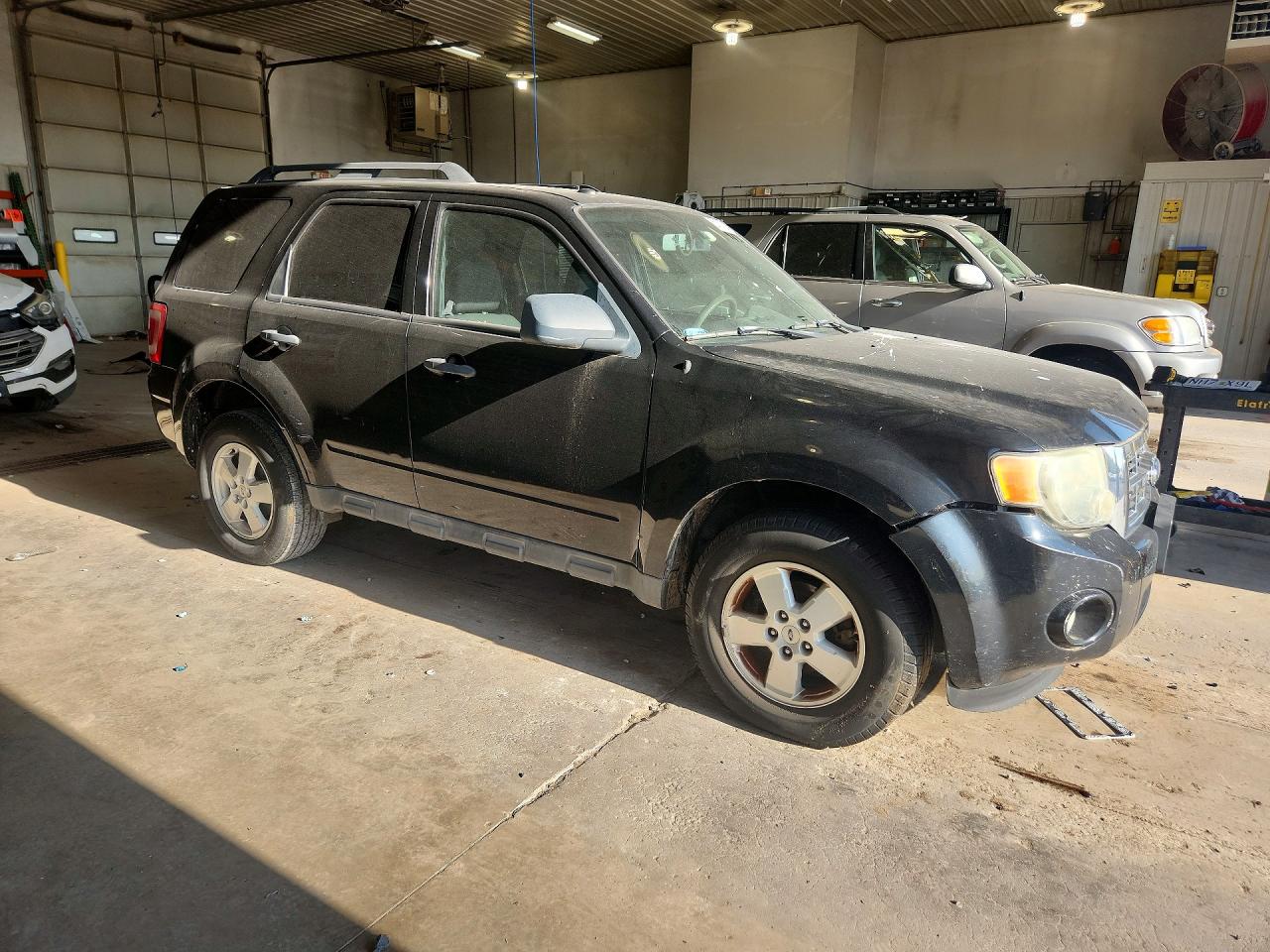 2010 FORD ESCAPE