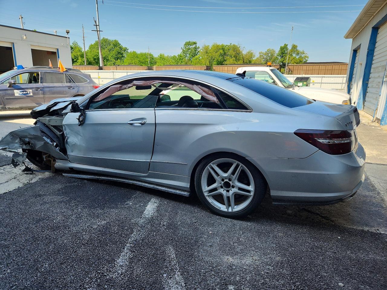 2011 MERCEDES-BENZ E-CLASS