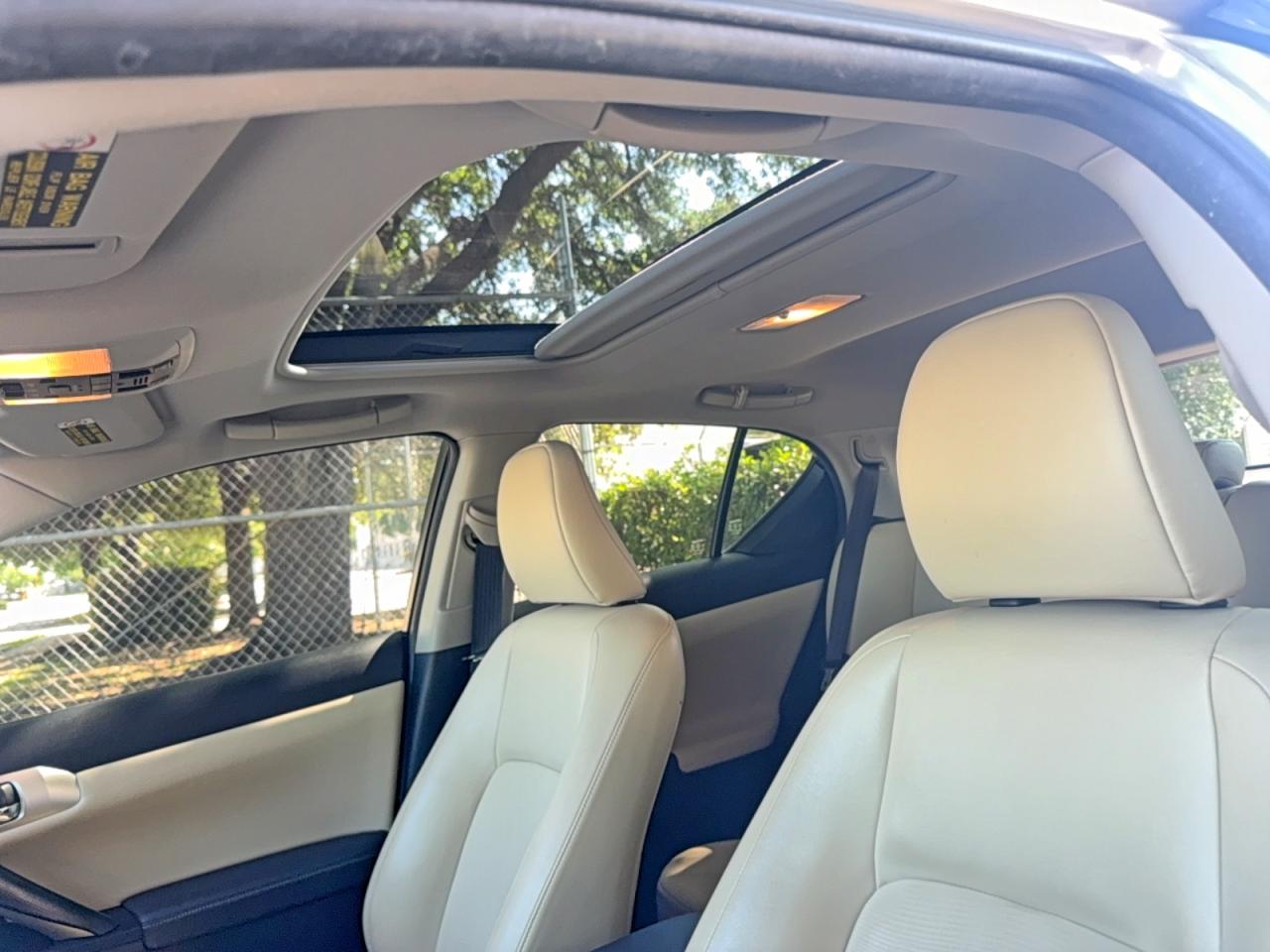2011 LEXUS CT 200