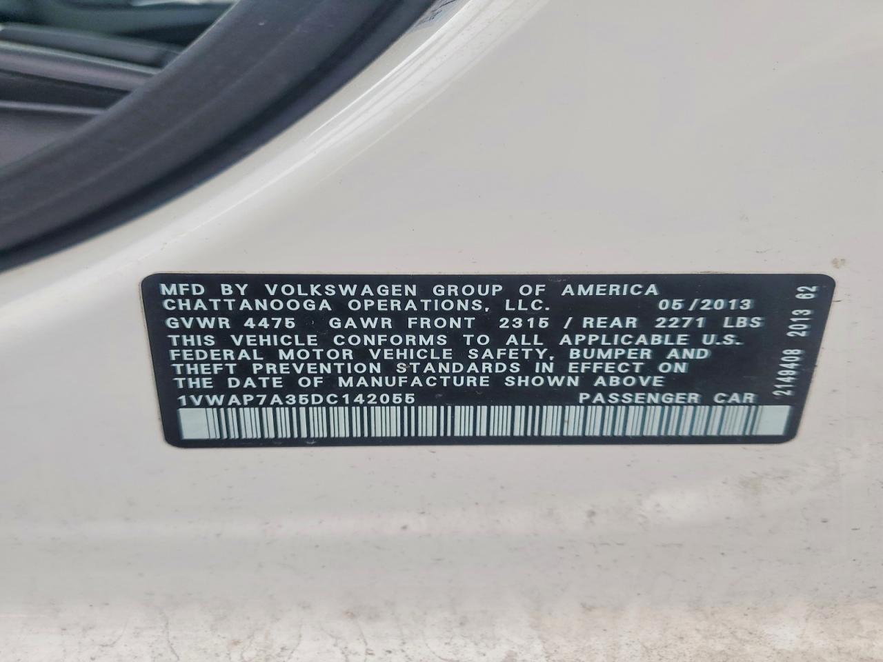 2013 VOLKSWAGEN PASSAT