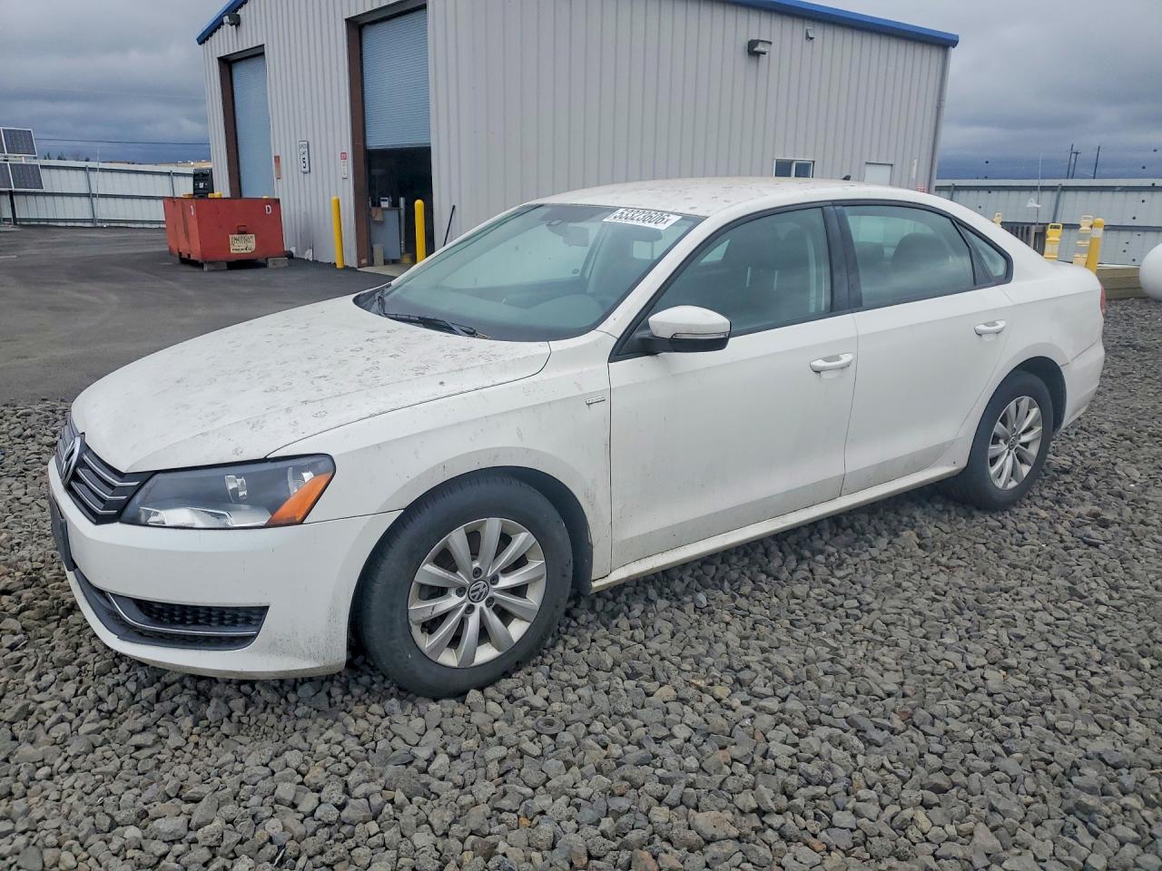 2013 VOLKSWAGEN PASSAT