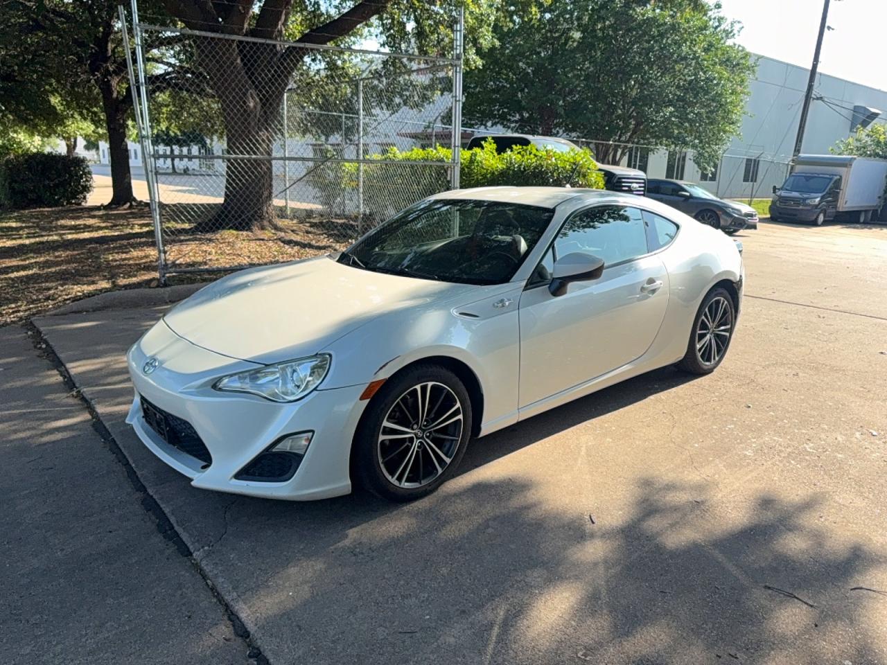 2013 SCION FR-S BASE