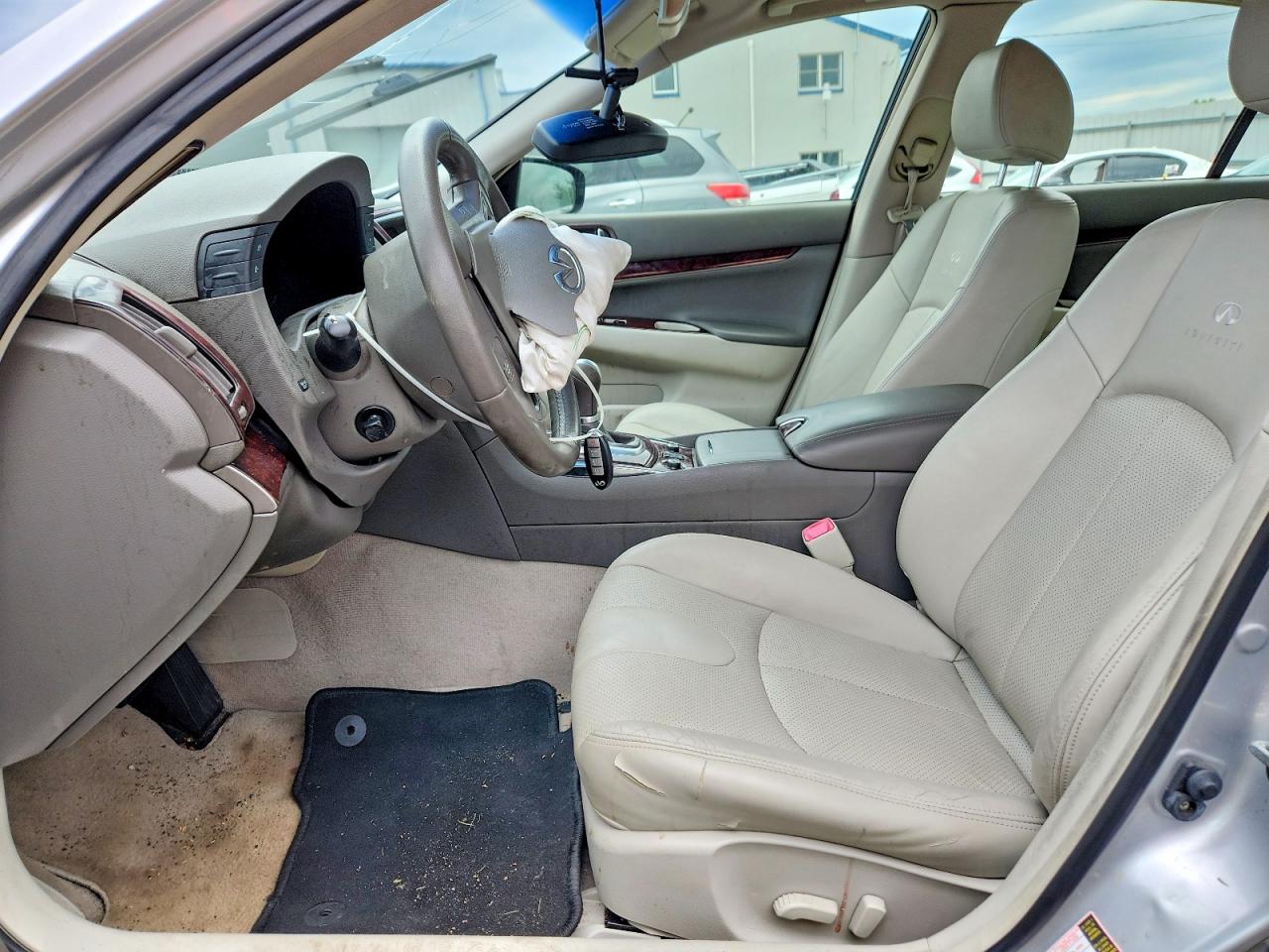 2012 INFINITI G37