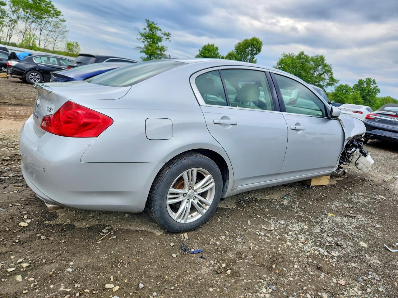2012 INFINITI G37