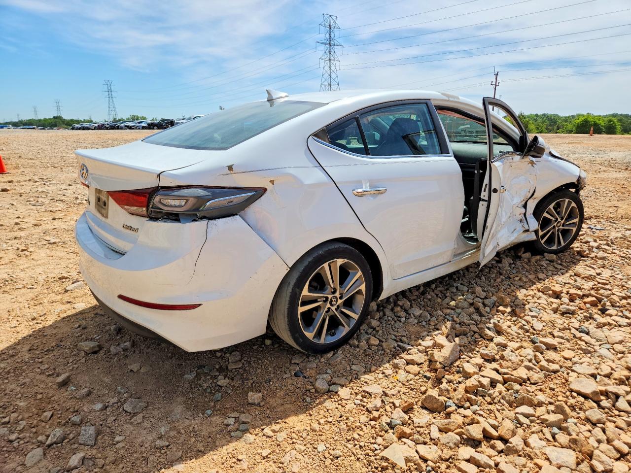 2017 HYUNDAI ELANTRA