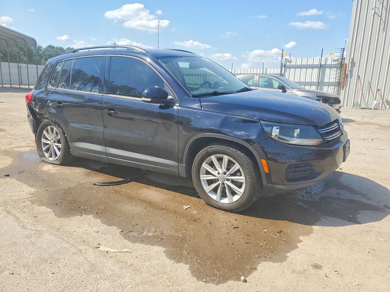 2017 VOLKSWAGEN TIGUAN