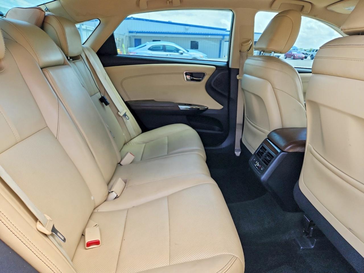 2013 TOYOTA AVALON