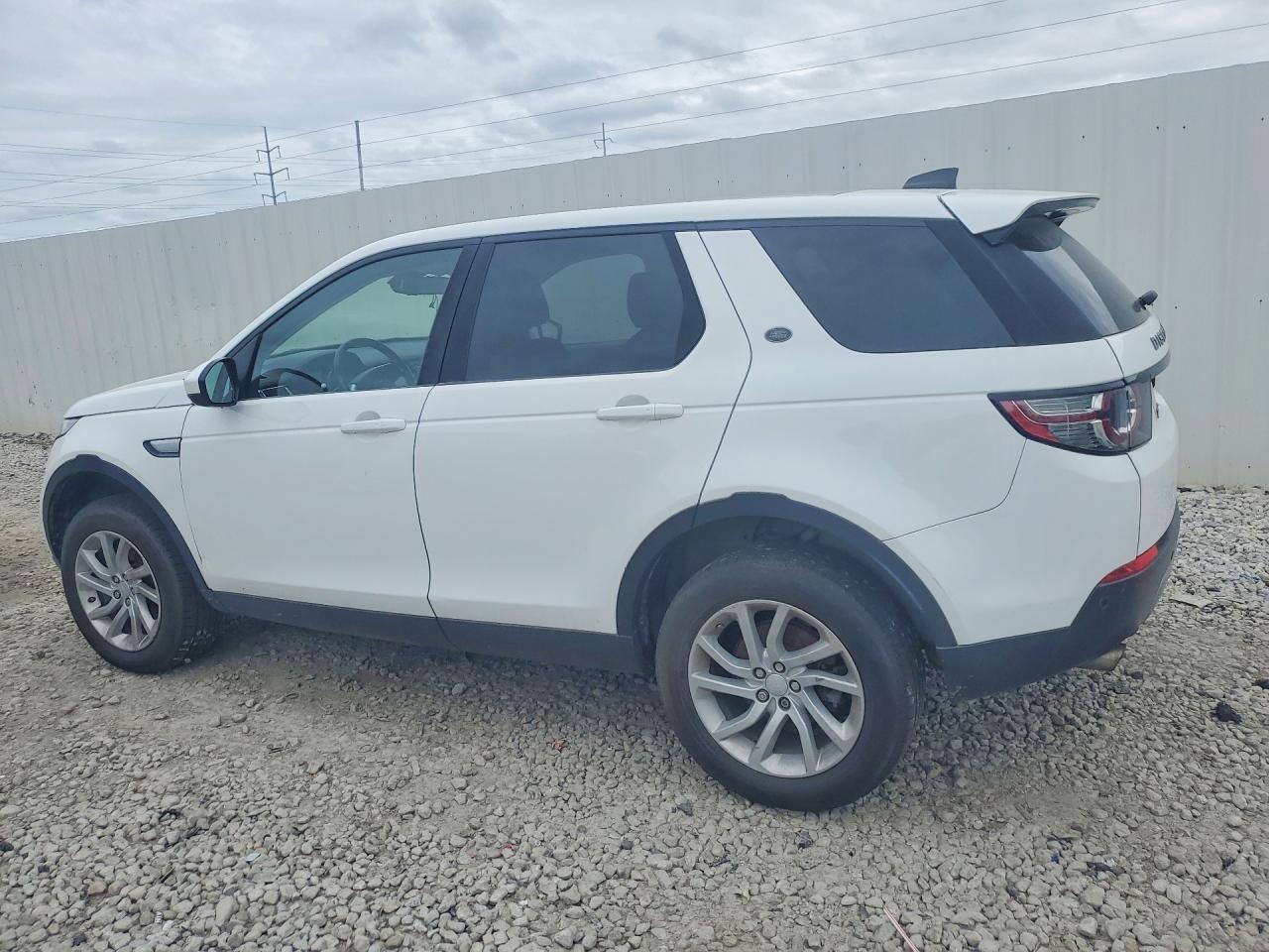 2017 LAND ROVER DISCOVERY
