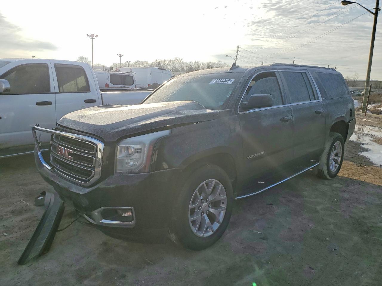 2016 GMC YUKON
