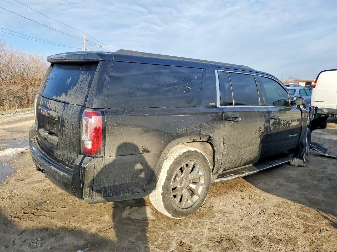 2016 GMC YUKON