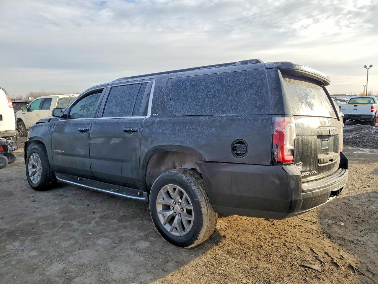 2016 GMC YUKON