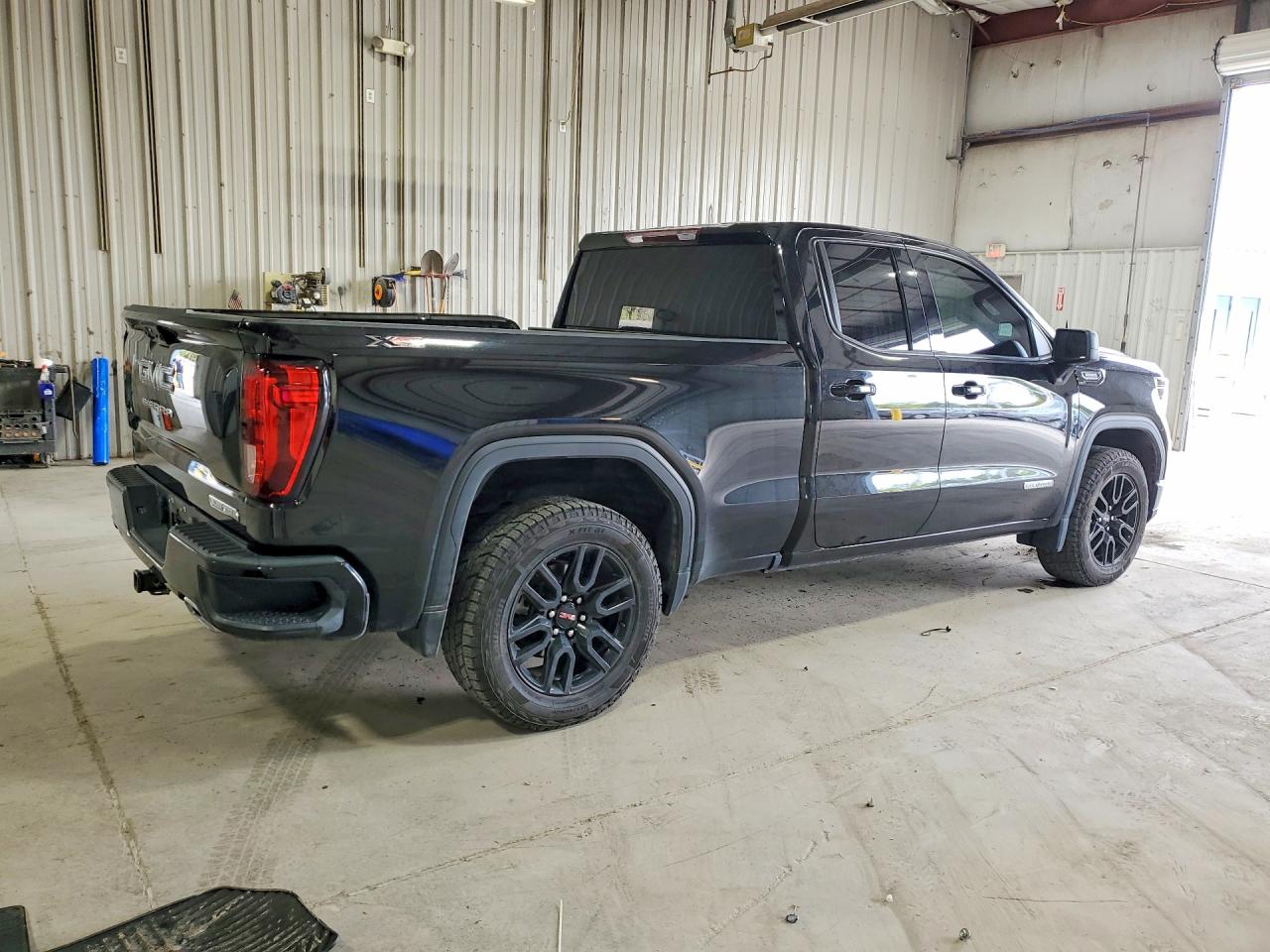 2023 GMC SIERRA