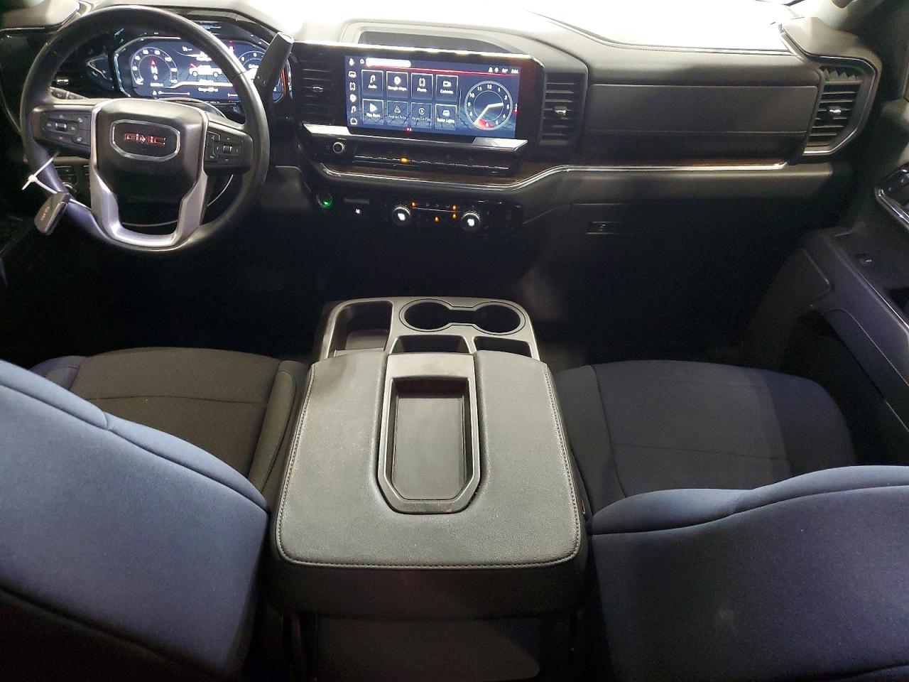2023 GMC SIERRA