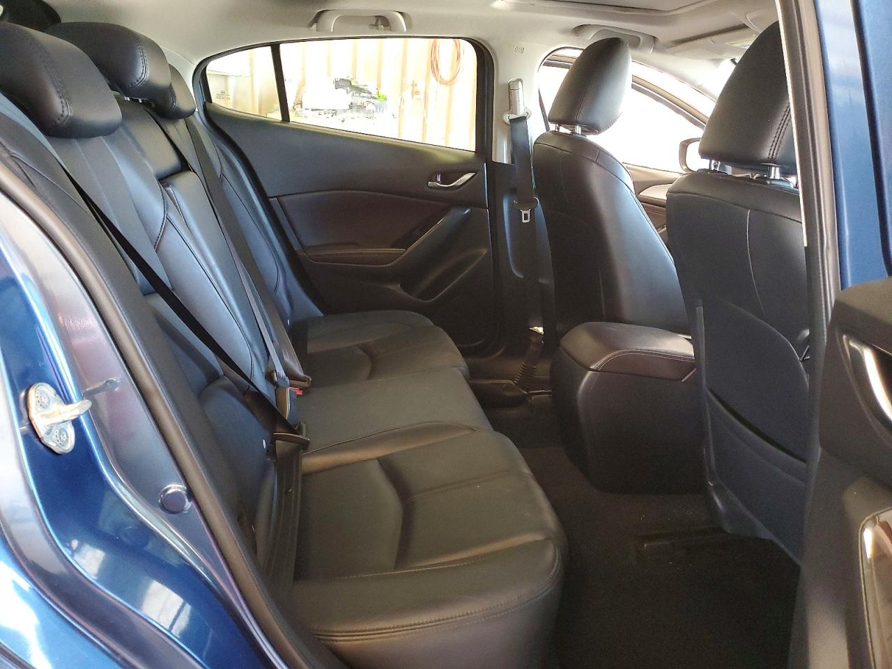 2017 MAZDA 3