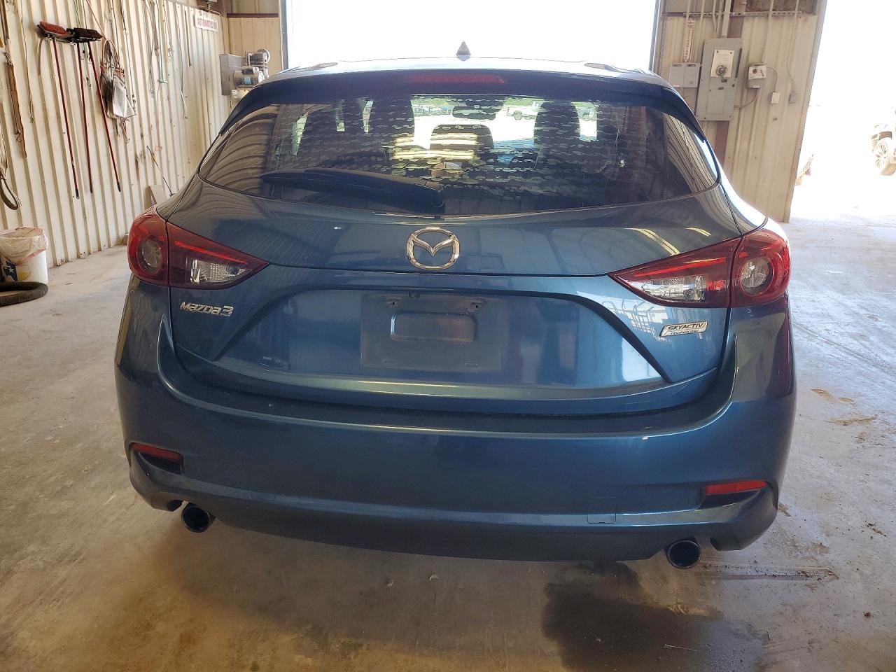 2017 MAZDA 3