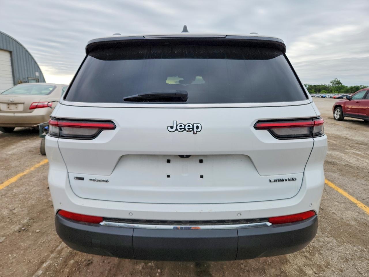 2021 JEEP CHEROKEE