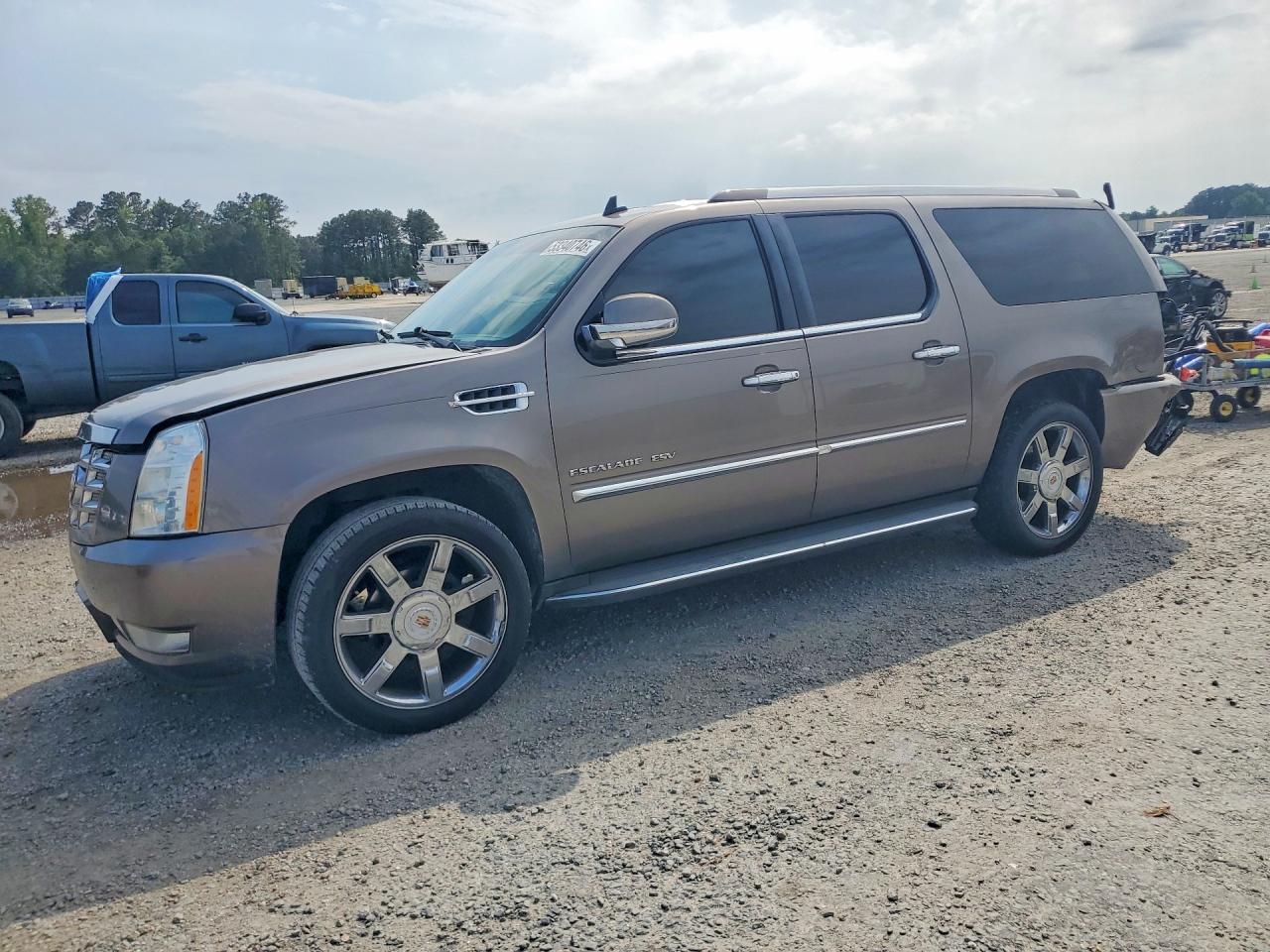 2012 CADILLAC ESCALADE
