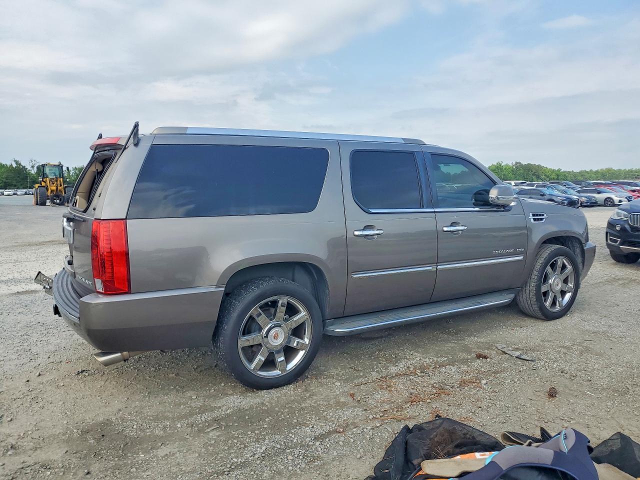 2012 CADILLAC ESCALADE