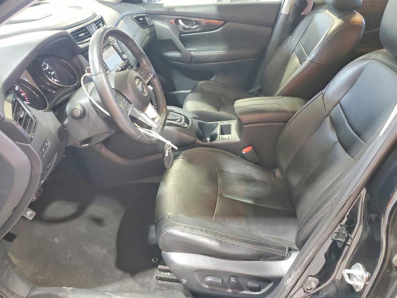 2017 NISSAN ROGUE
