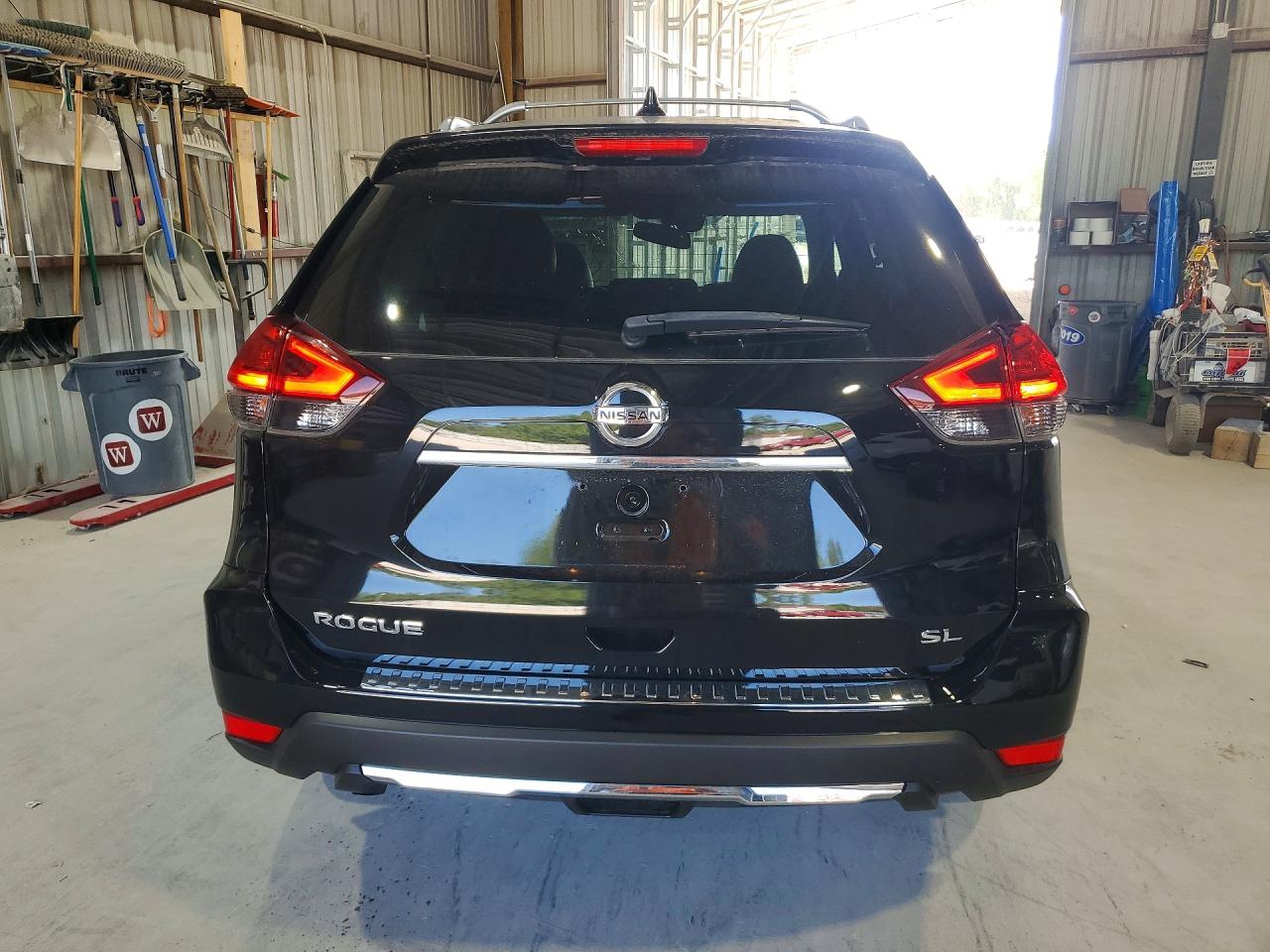 2017 NISSAN ROGUE