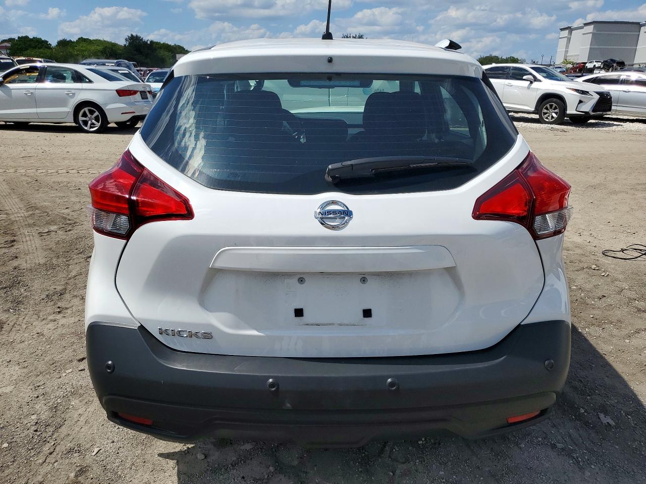 2020 NISSAN KICKS