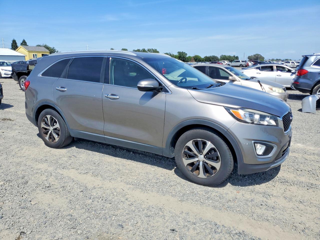 2016 KIA SORENTO