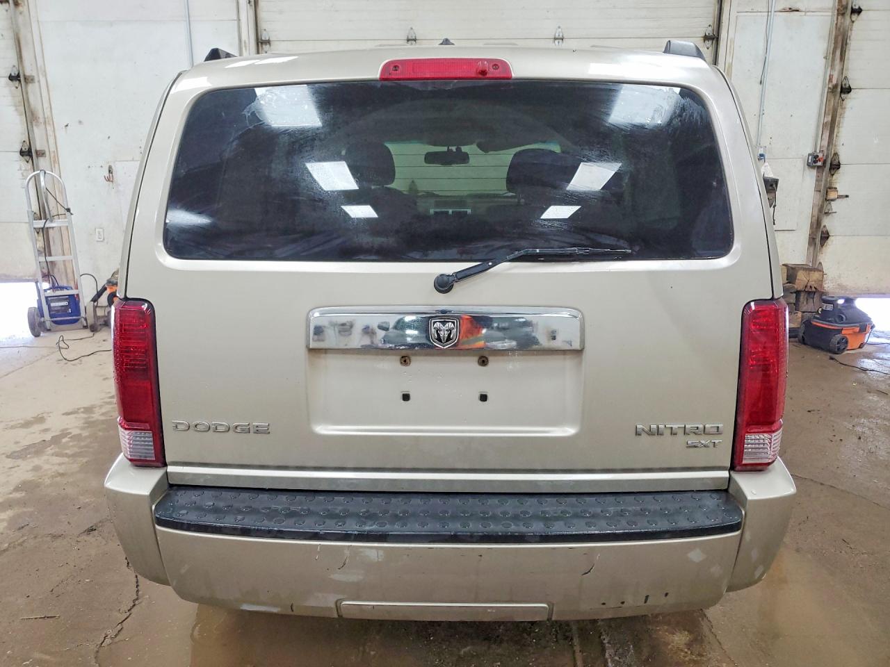 2010 DODGE NITRO