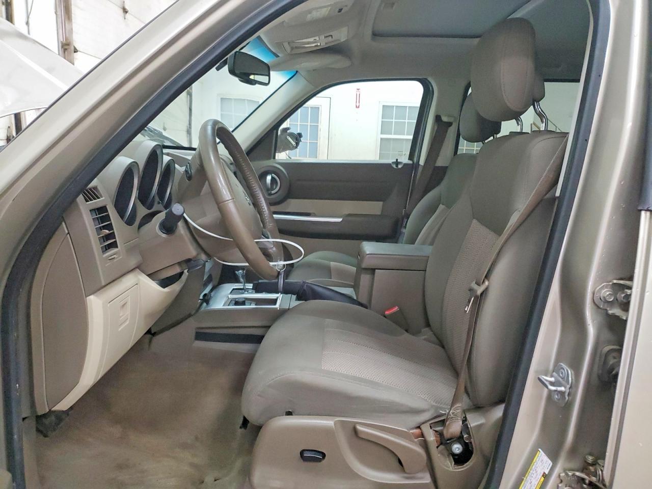 2010 DODGE NITRO