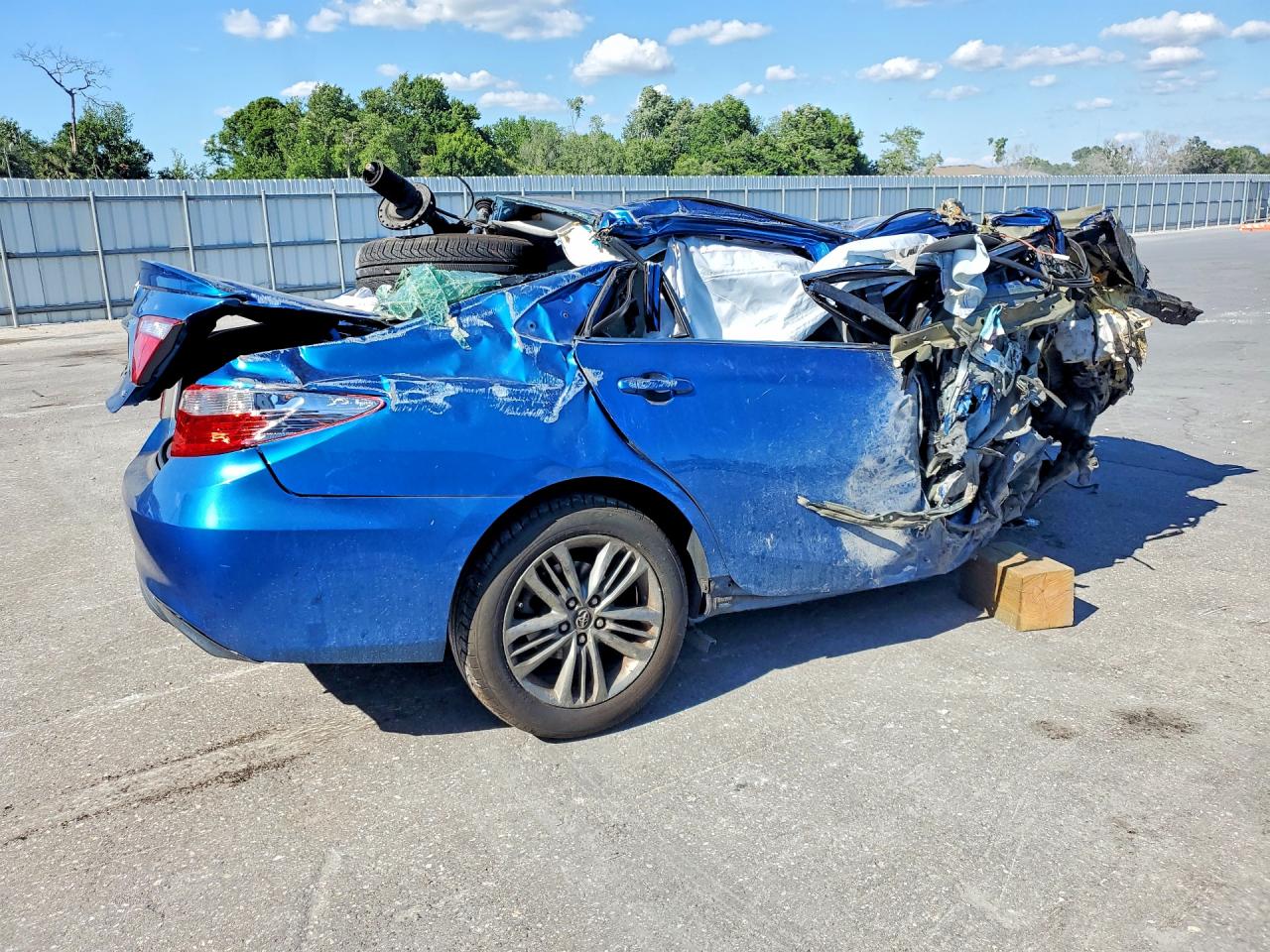 2017 TOYOTA CAMRY