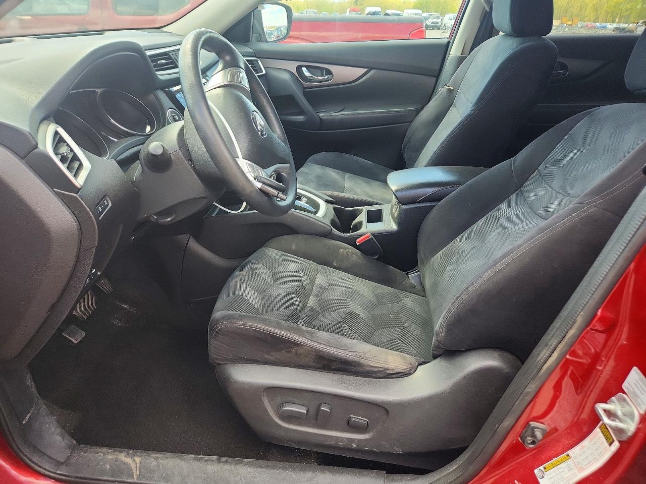 2014 NISSAN ROGUE