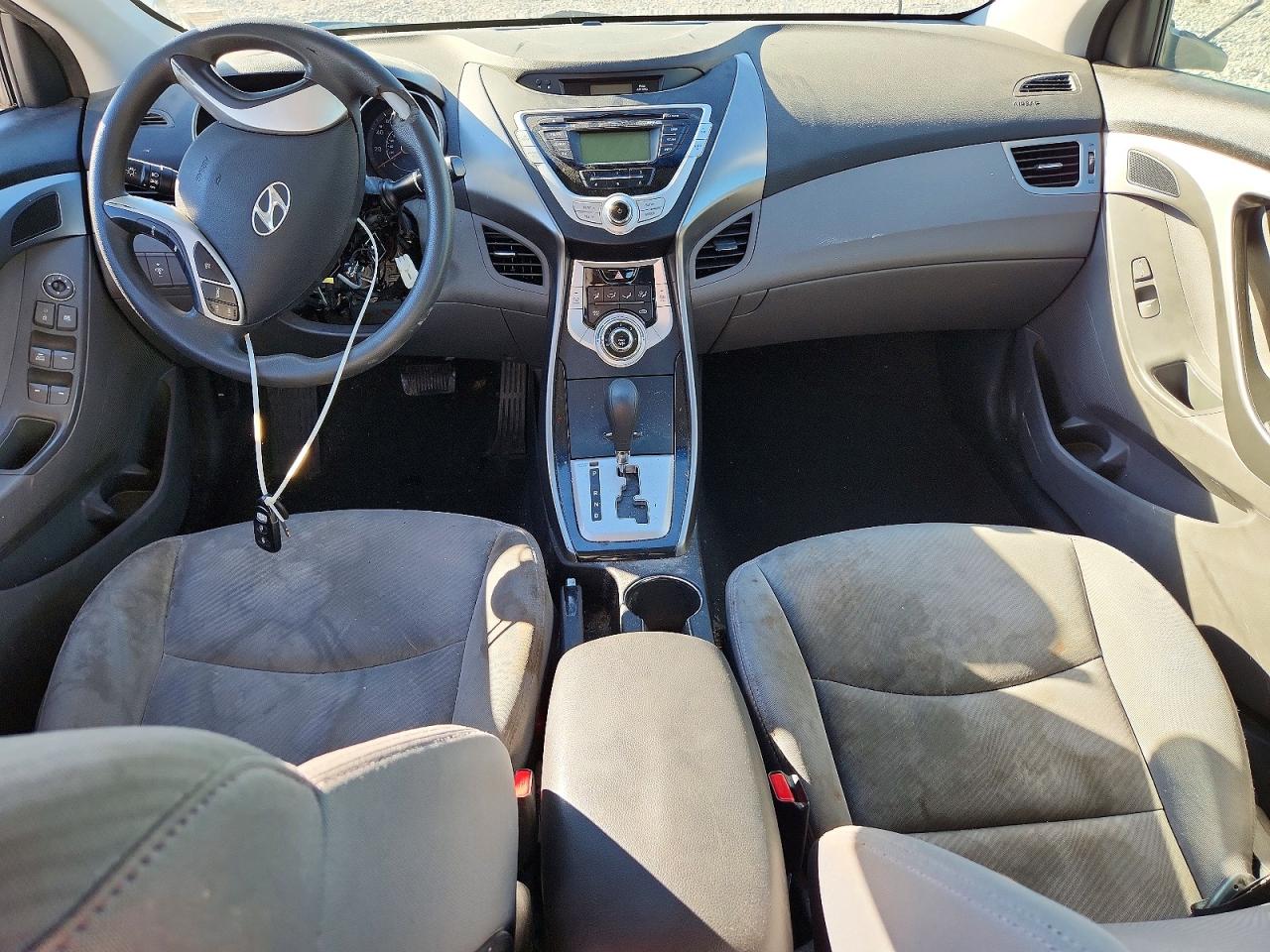 2011 HYUNDAI ELANTRA