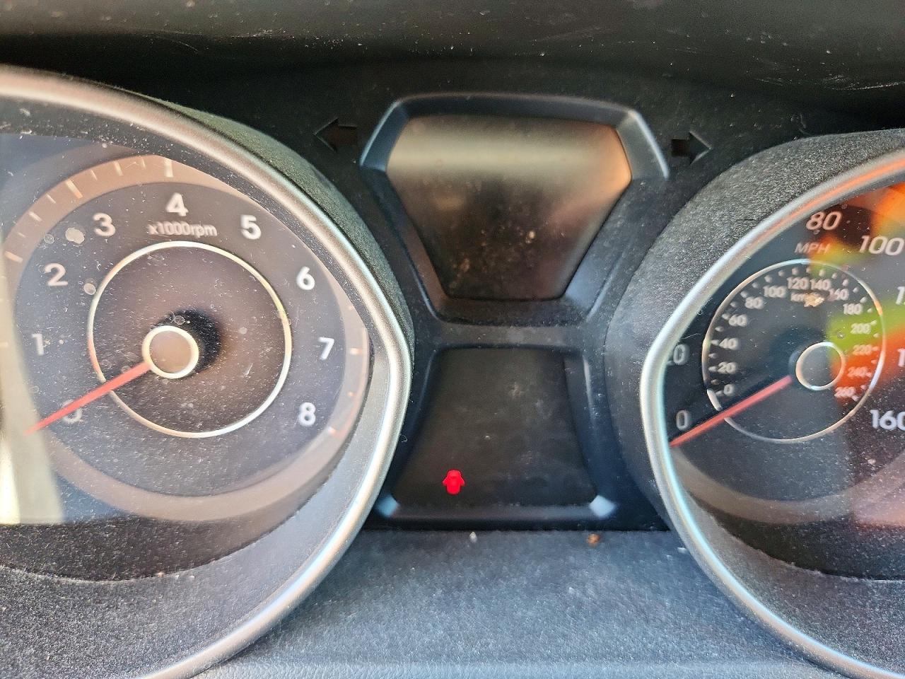 2011 HYUNDAI ELANTRA