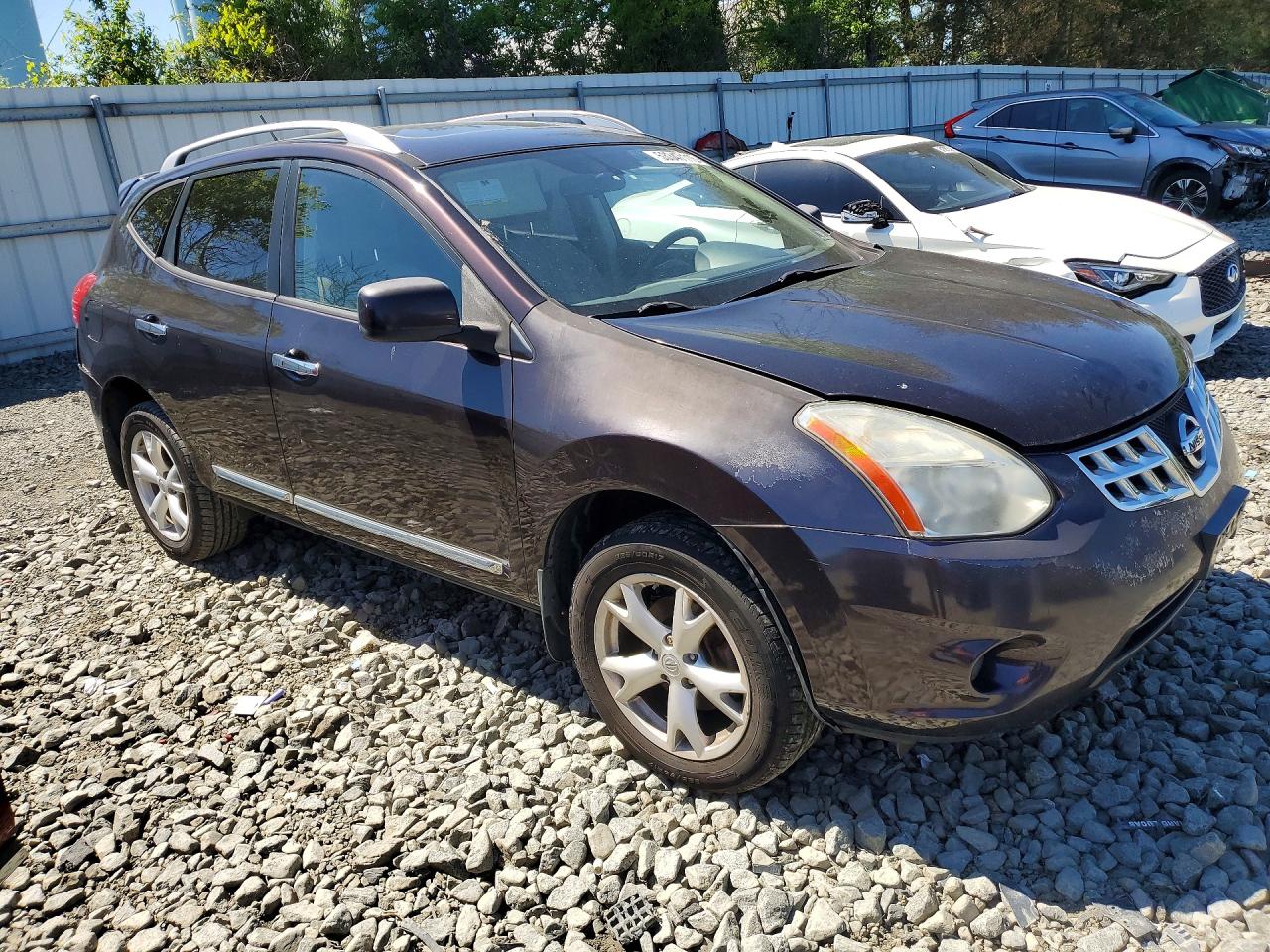 2011 NISS ROGUE