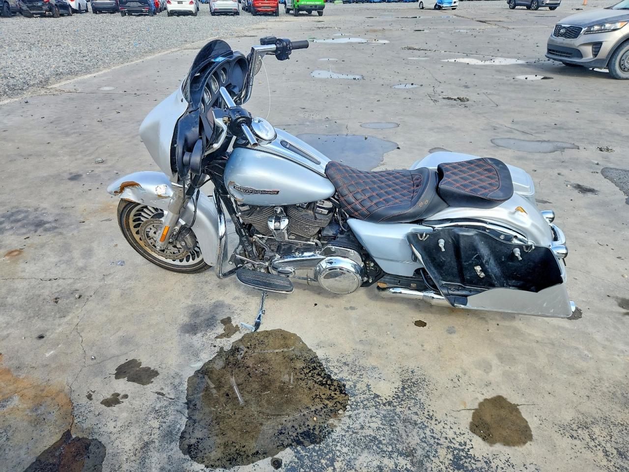 2023 HARLEY DAVIDSON FL