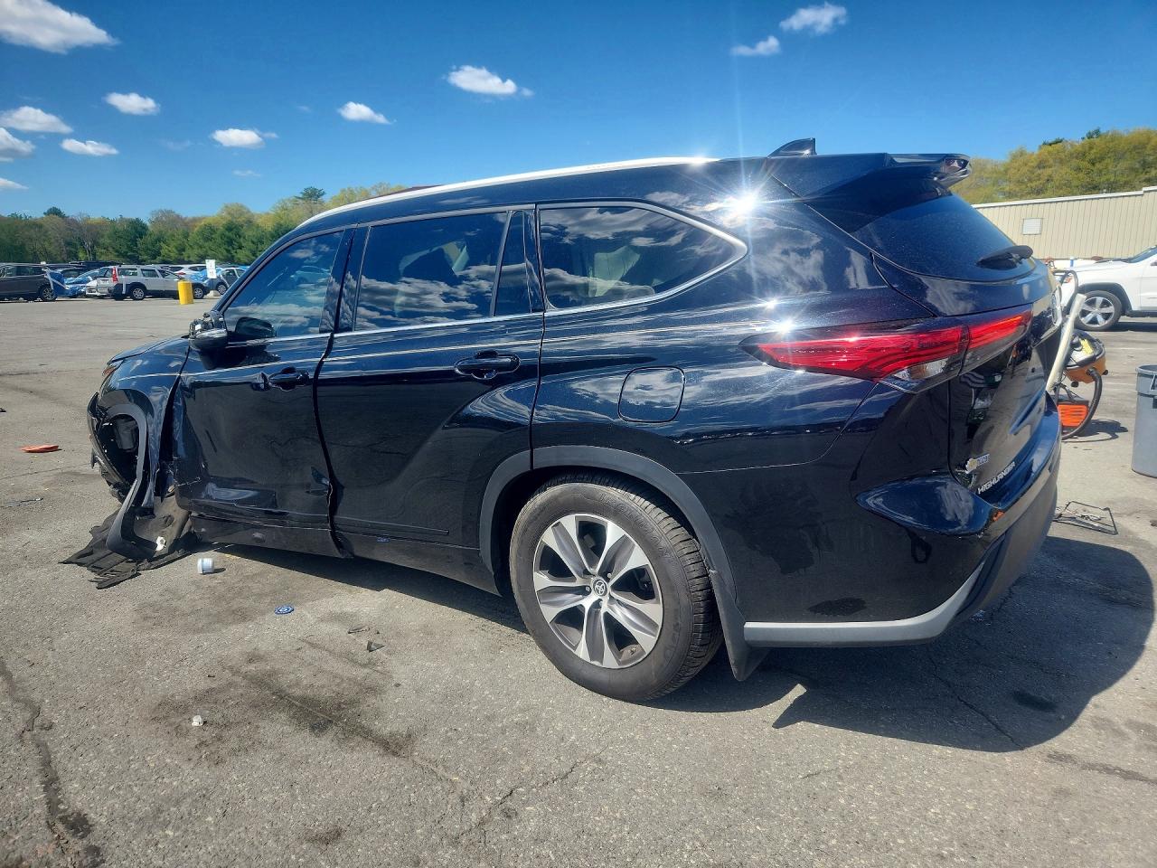 2022 TOYOTA HIGHLANDER