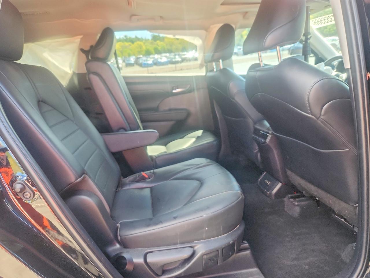 2022 TOYOTA HIGHLANDER