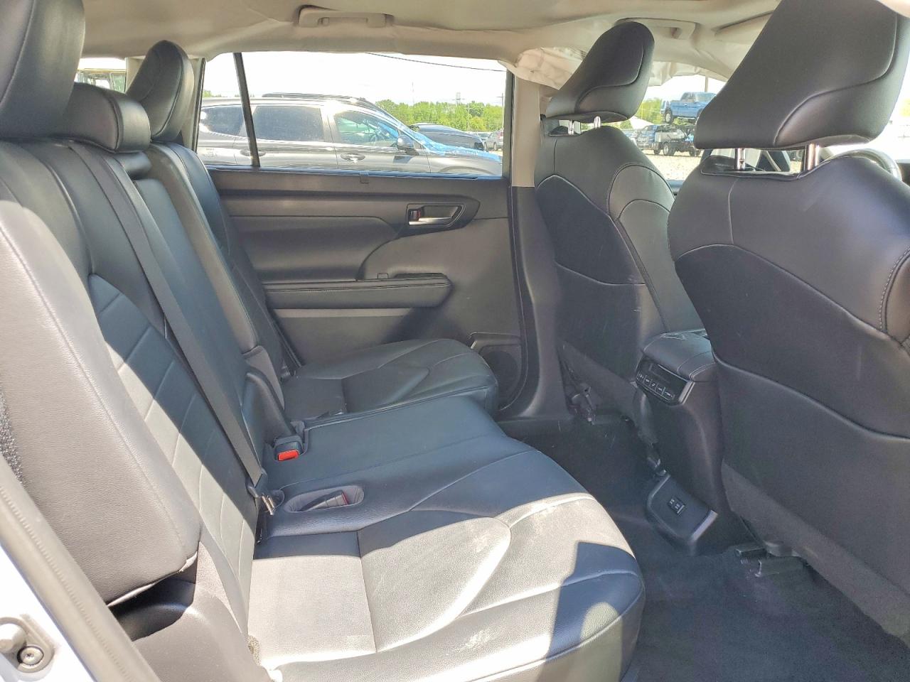 2020 TOYOTA HIGHLANDER