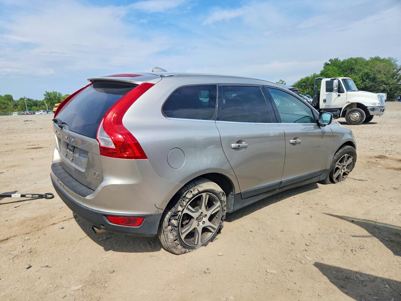 2012 VOLVO XC60