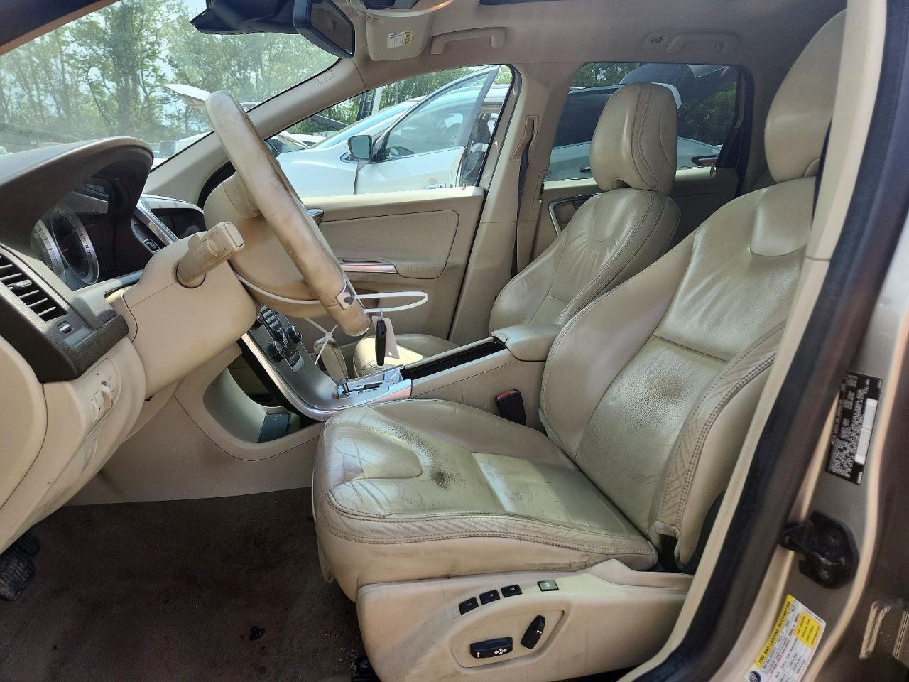 2012 VOLVO XC60