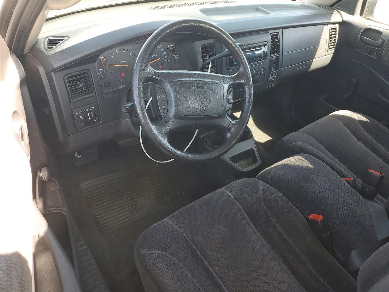2002 DODGE DAKOTA